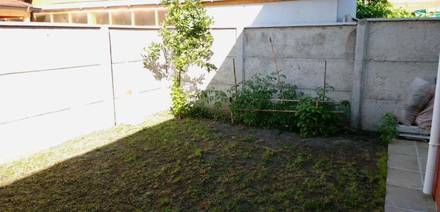 Arriendo casa.