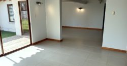 Arriendo hermosa casa.