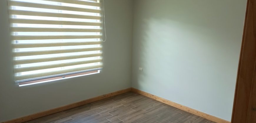Arriendo hermosa casa.
