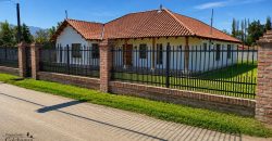 Arriendo hermosa casa.