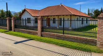 Arriendo hermosa casa.