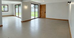 Arriendo hermosa casa.
