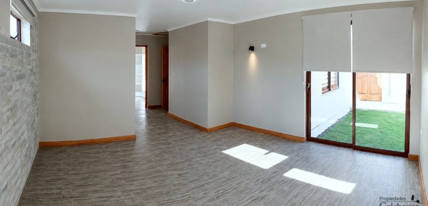 Arriendo hermosa casa.